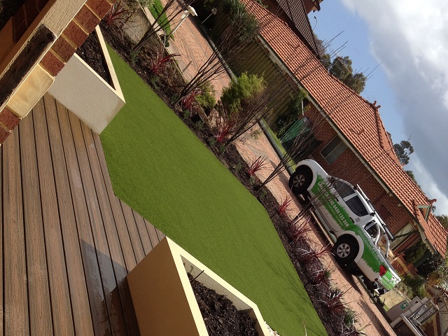 Perth Landscape using composite deck